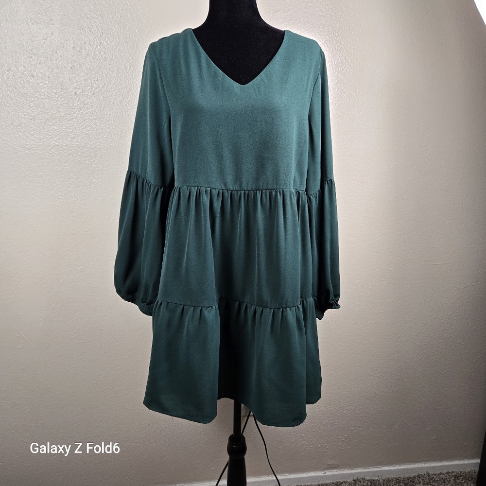 Hunter Green Tiered Babydoll Long Sleeve Dress – Size M – 100% Polyester Boho